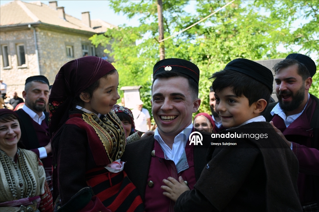 Kuzey Makedonya'nın Galiçnik köyünde asırlık düğün geleneği yaşatılıyor