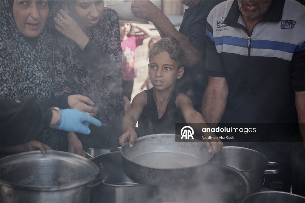 Food distributed to Palestinians in Gaza under Israeli attacks