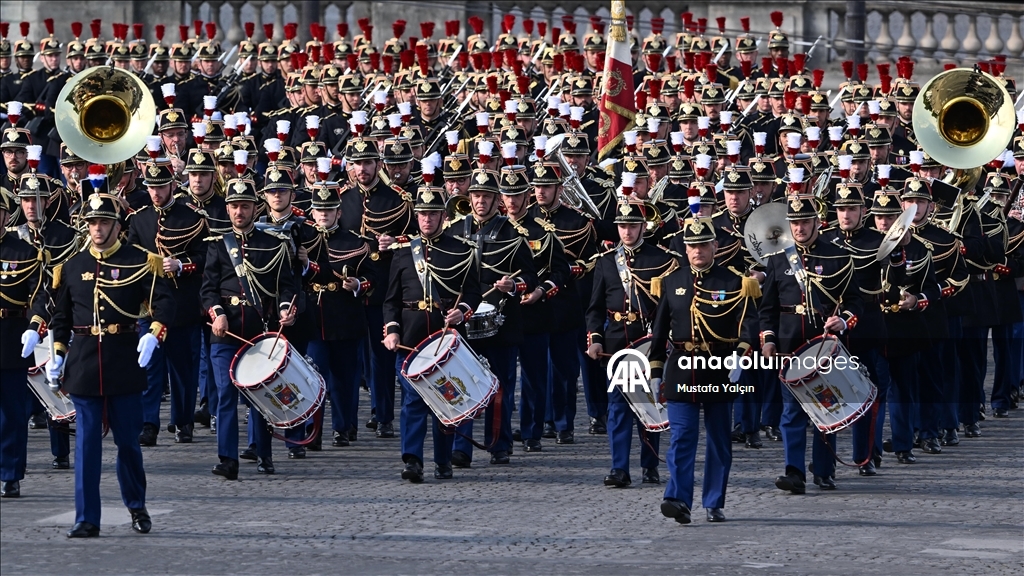 Paris'te 'Bastille Günü' kutlamaları