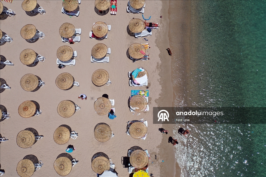 Tirkizno more privlači turiste: 39 plavih zastava vijori se na plažama Kušadasija i Didima u Turskoj