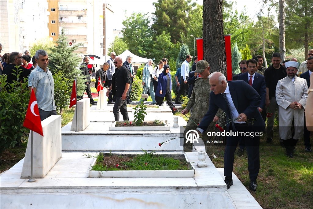 Yurt genelinde 15 Temmuz şehitleri anılıyor