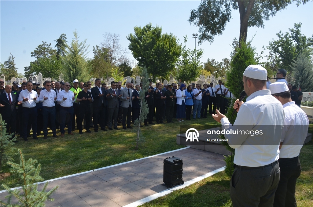 Yurt genelinde 15 Temmuz şehitleri anılıyor