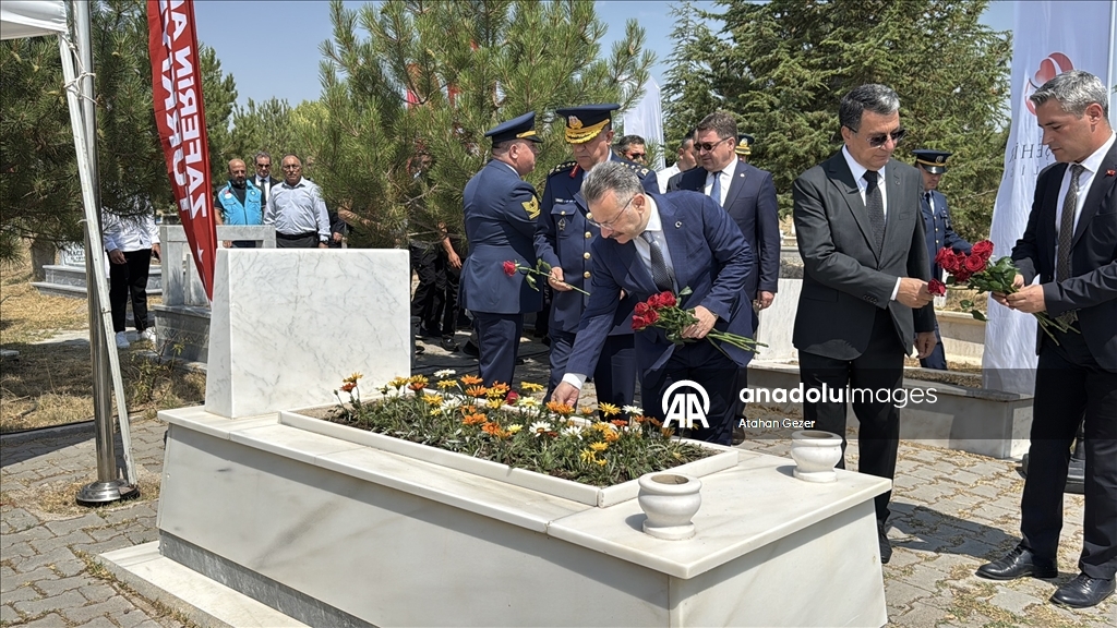 Yurt genelinde 15 Temmuz şehitleri anılıyor