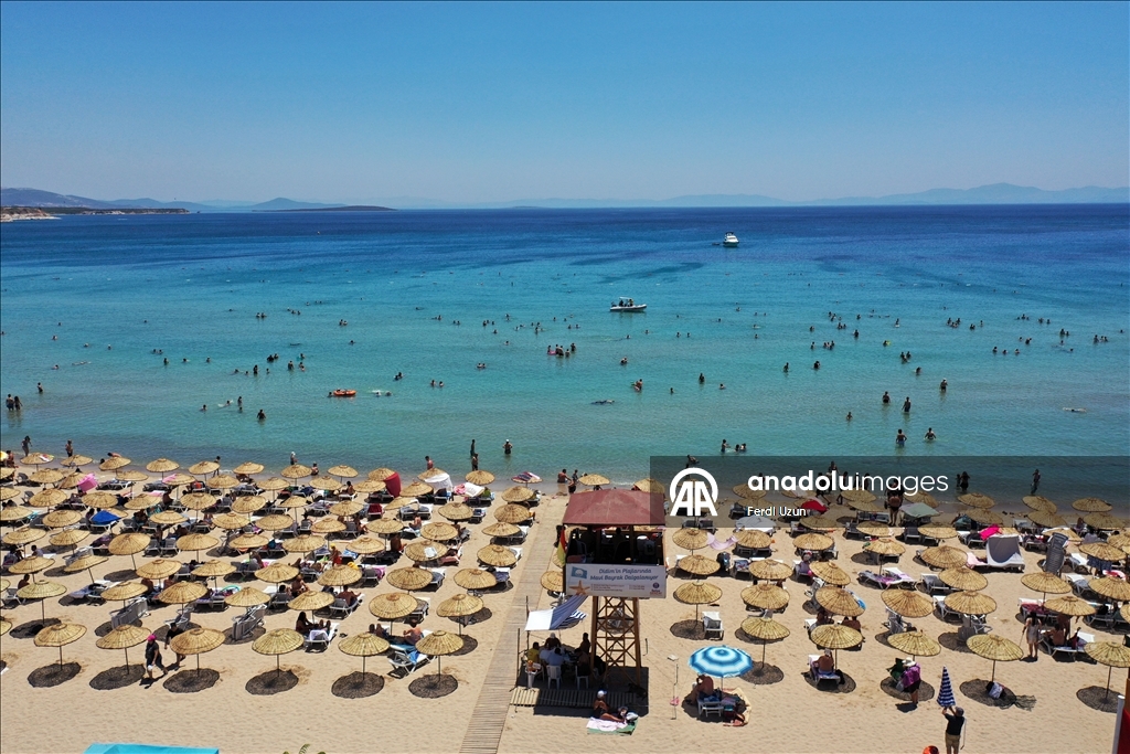 Tirkizno more privlači turiste: 39 plavih zastava vijori se na plažama Kušadasija i Didima u Turskoj