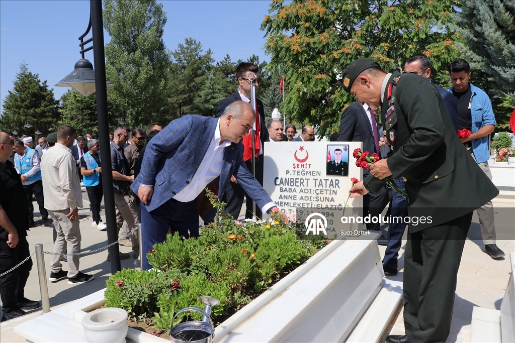 Yurt genelinde 15 Temmuz şehitleri anılıyor