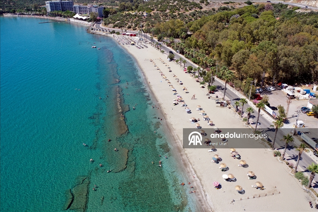 Tirkizno more privlači turiste: 39 plavih zastava vijori se na plažama Kušadasija i Didima u Turskoj