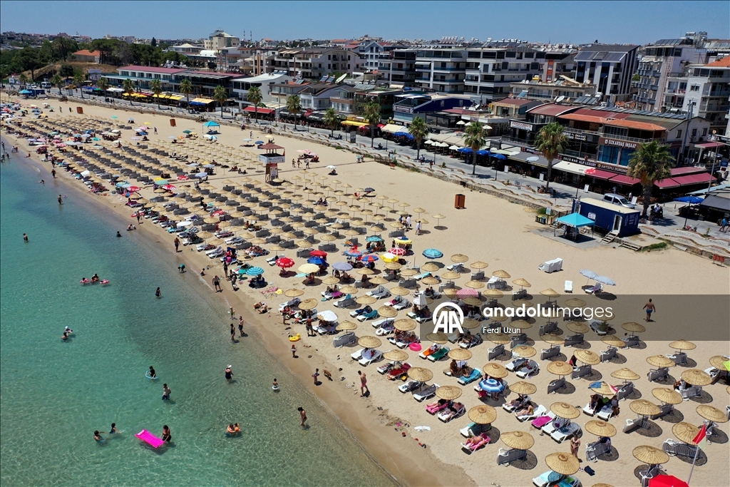 Tirkizno more privlači turiste: 39 plavih zastava vijori se na plažama Kušadasija i Didima u Turskoj