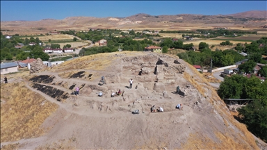 Elazığ'da arkeolojik kazılarda 6 bin yıllık tapınak alanı bulundu