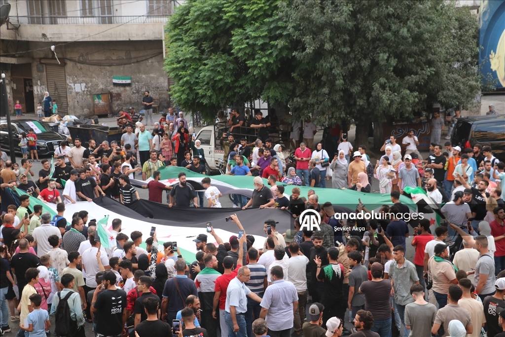 Suriye'de, İsrail'in hava saldırıları protesto edildi