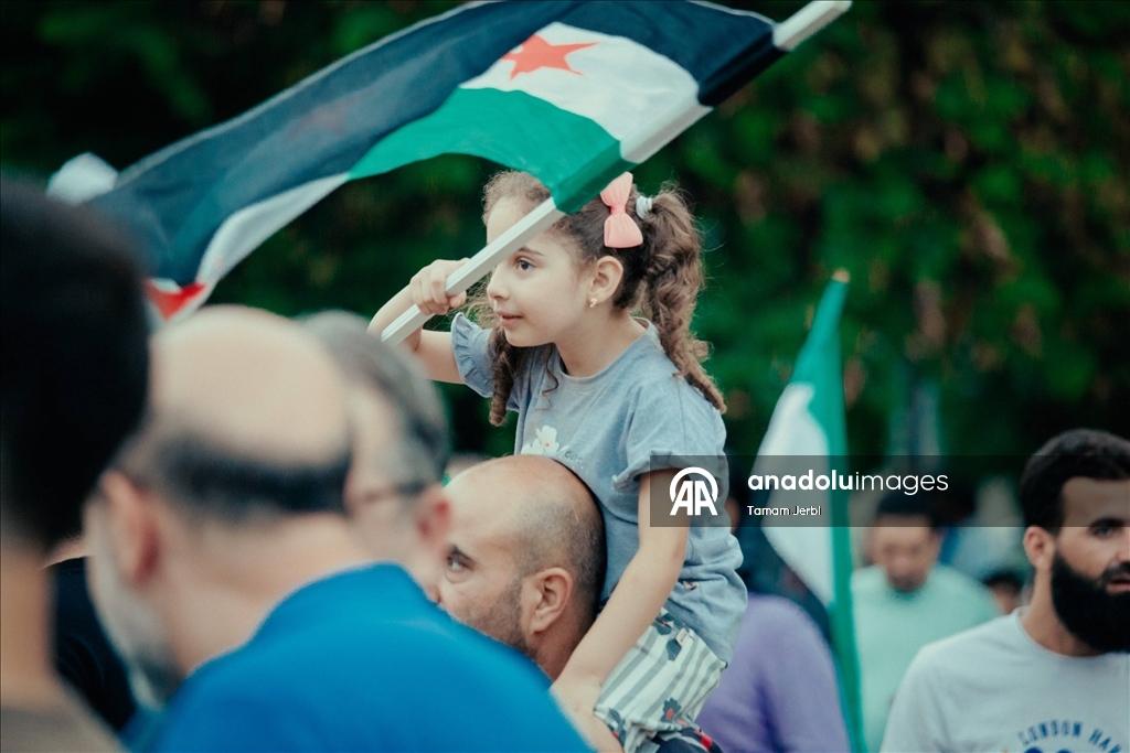 Suriye'de, İsrail'in hava saldırıları protesto edildi