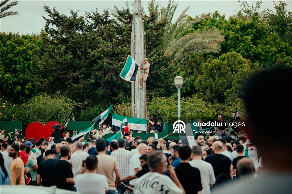 Suriye'de, İsrail'in hava saldırıları protesto edildi