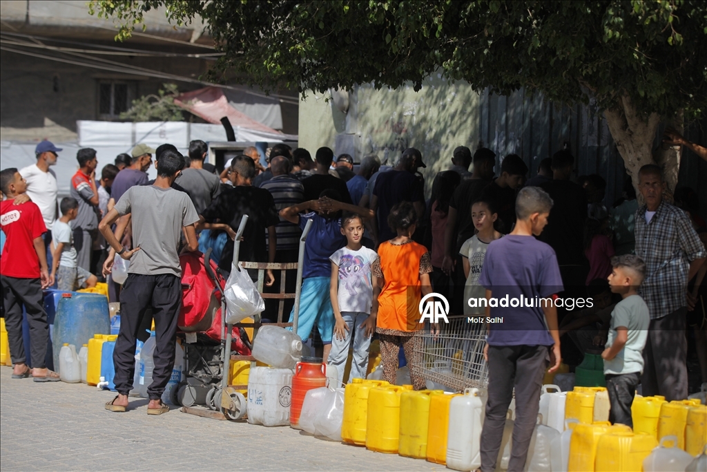 İsrail saldırıları altındaki Gazze'de su sıkıntısı
