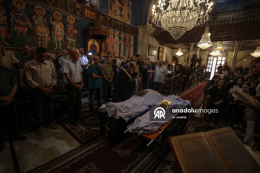 İsrail, Gazze'deki Kutsal Aile Kilisesi'ne saldırı düzenledi