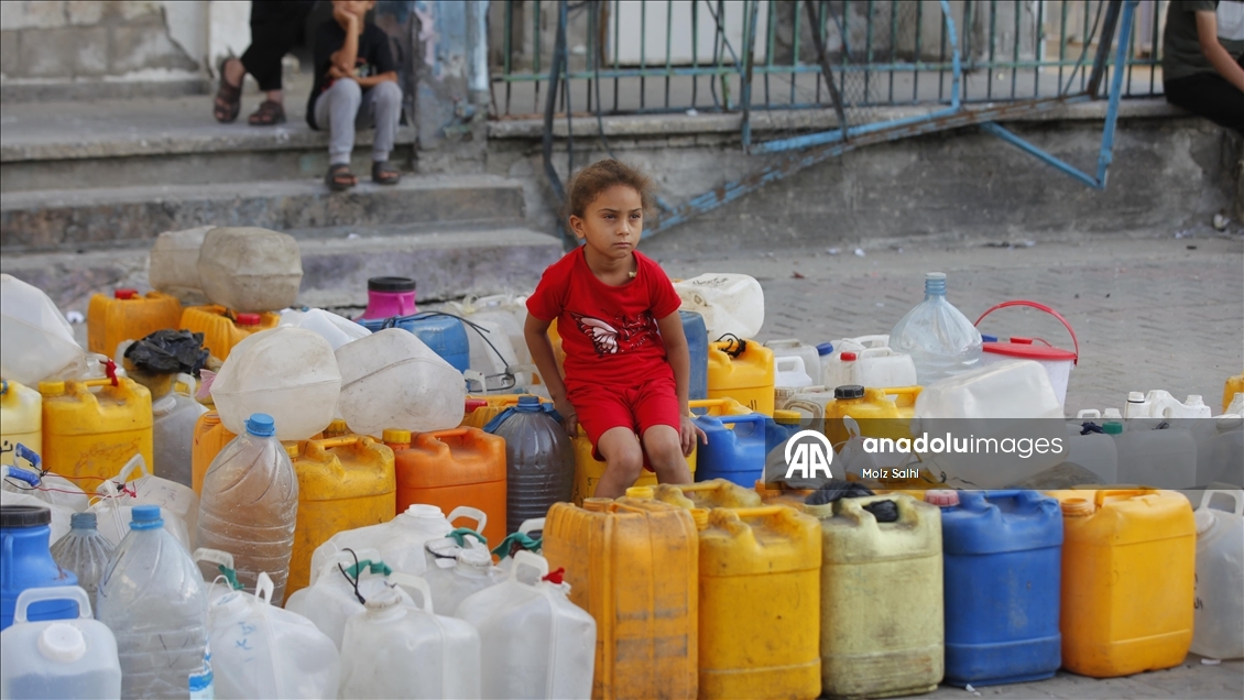 İsrail saldırıları altındaki Gazze'de su sıkıntısı