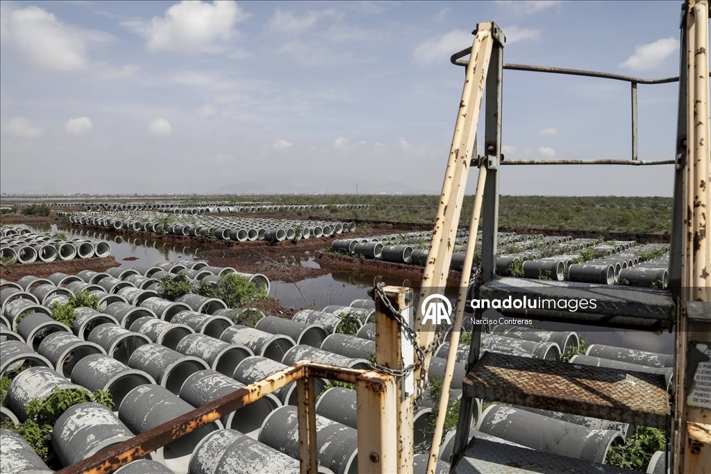 Meksika'da şiddetli yağışların ardından Texcoco Gölü üzerine inşa edilmesi planlanan havalimanı sahası sular altında kaldı 
