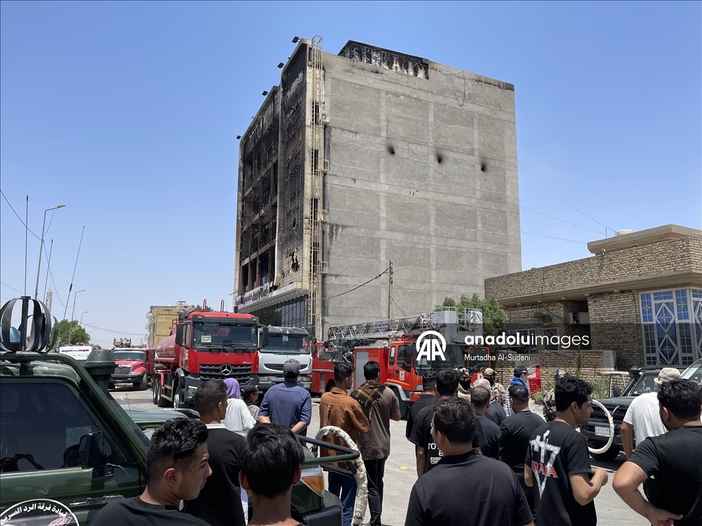 Жертвами пожара в ТЦ в Ираке стали свыше 60 человек