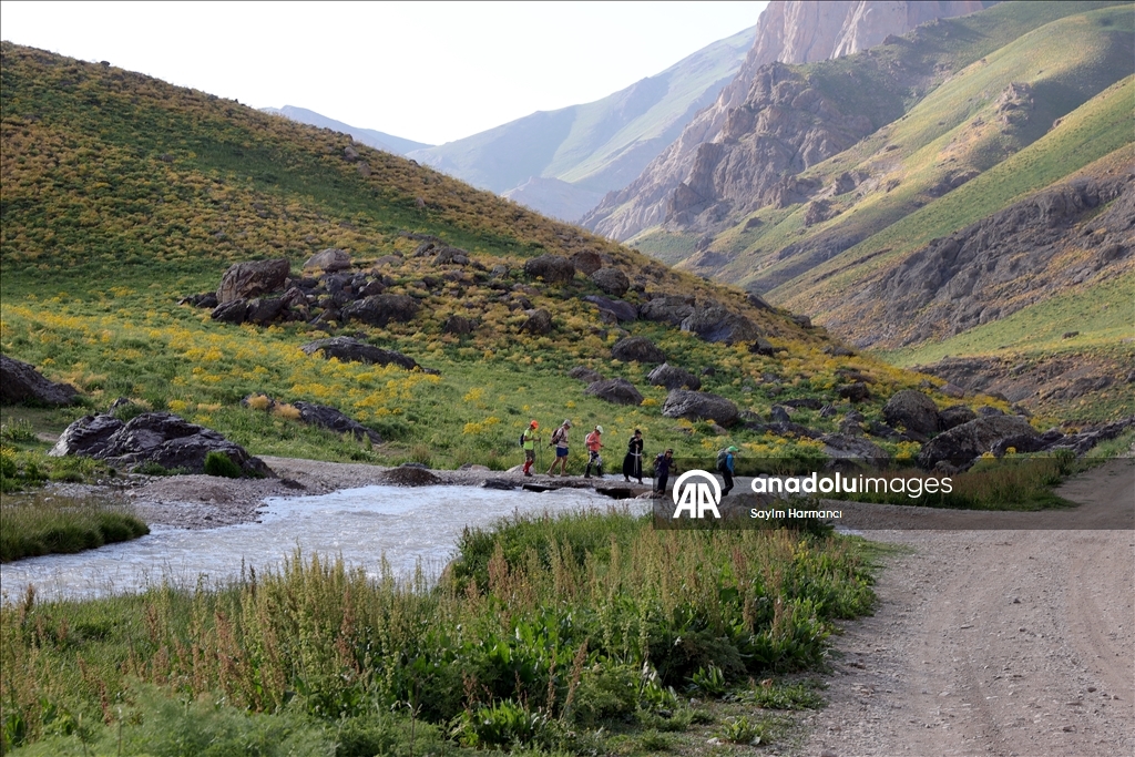 Huzurun hakim olduğu Hakkari, doğa turizminin yeni gözdesi oluyor