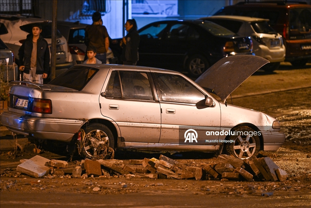 Ankara'da sağanak ve fırtına etkili oldu