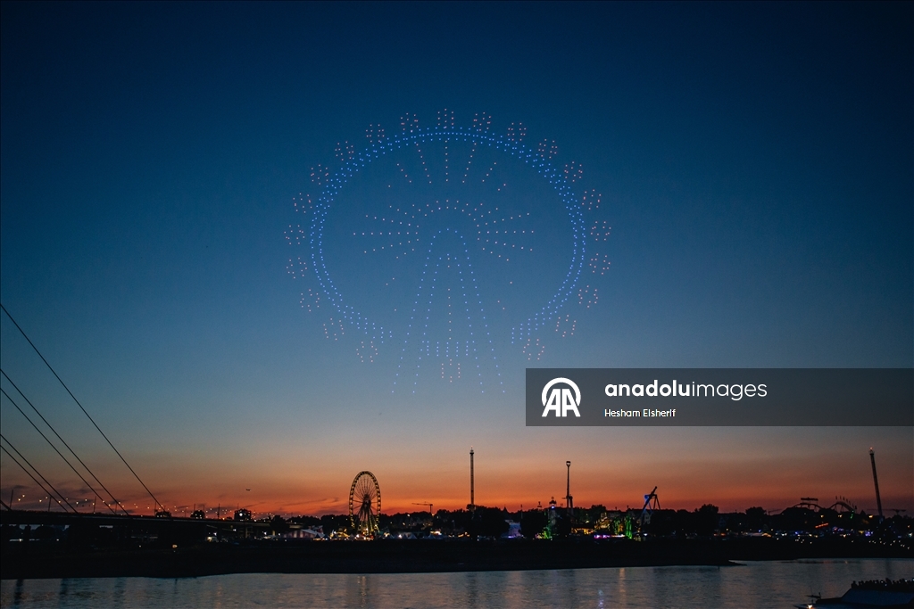 Народный фестиваль Rheinkirmes в Дюссельдорфе