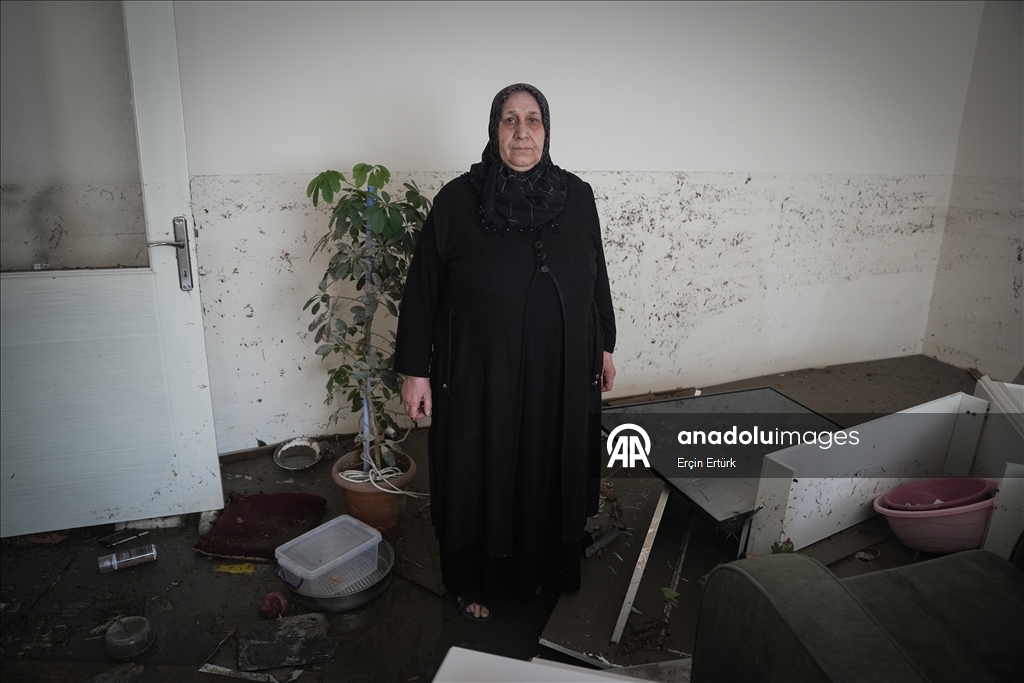 Başkentte sağanaktan etkilenen bölgelerde temizlik çalışmaları sürüyor