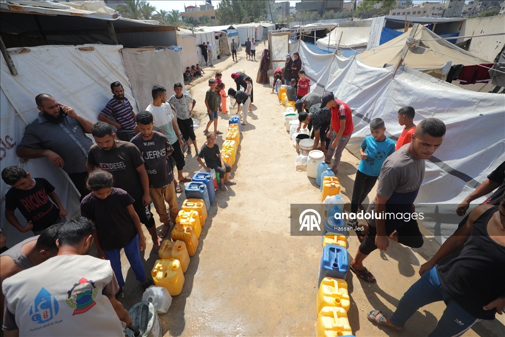 İsrail saldırıları altındaki Gazze'de su sıkıntısı