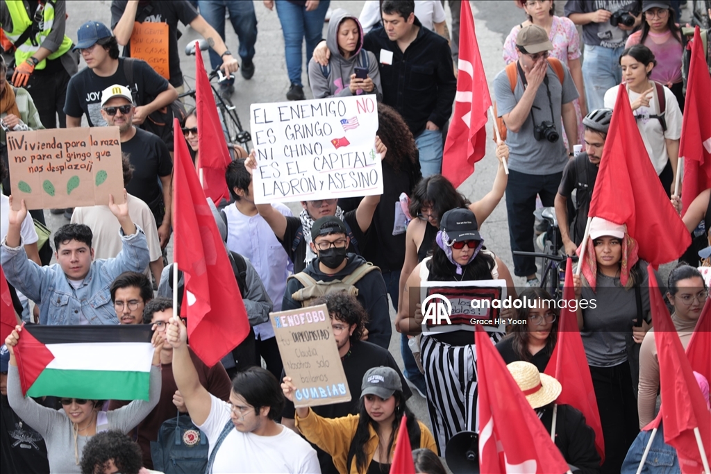 Anti-gentrification march in Mexico
