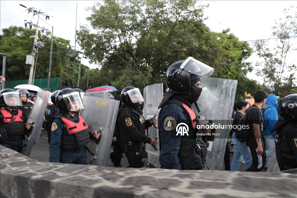 Anti-gentrification march in Mexico