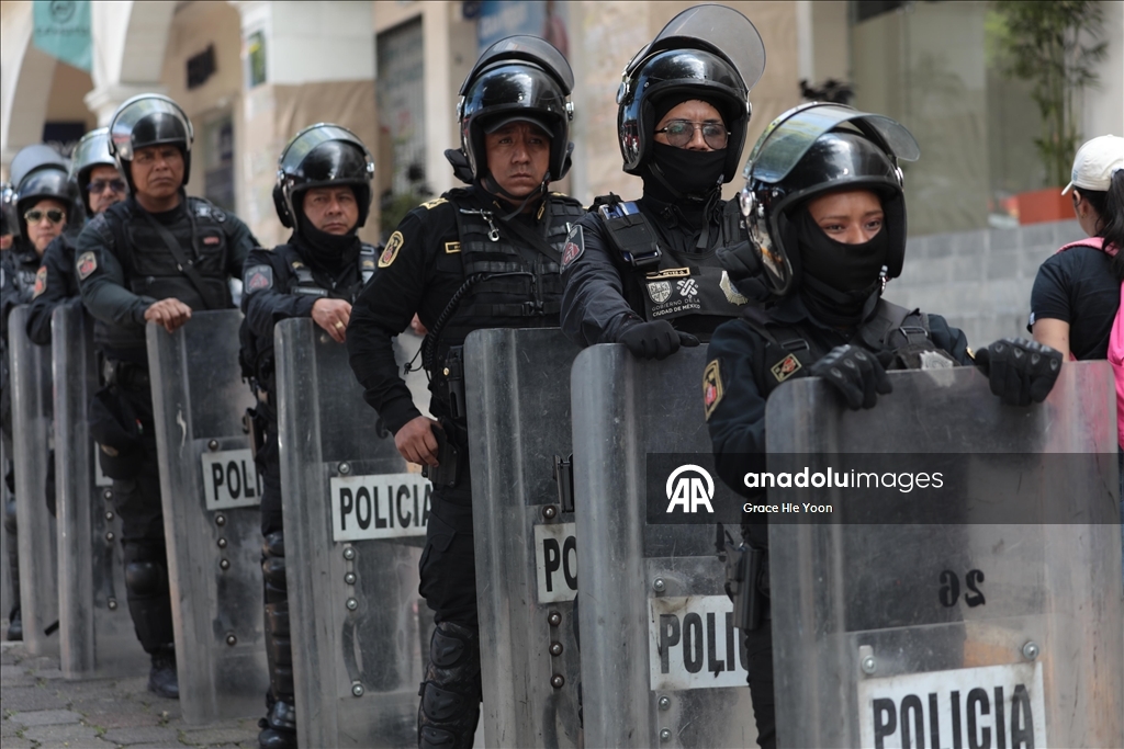 Anti-gentrification march in Mexico