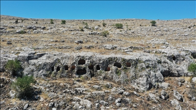 Adıyaman'da Roma Dönemi kaya mezarları ve Tunç Çağı'nın izleri bulundu