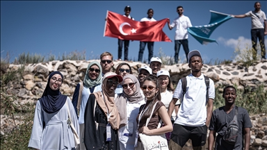 Yabancı öğrenciler Türkçeyi eğlenceli etkinliklerle öğreniyor