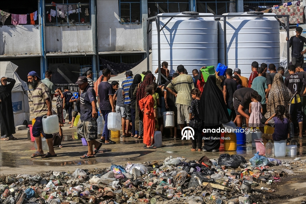 İsrail saldırıları altındaki Gazze'de su krizi devam ediyor