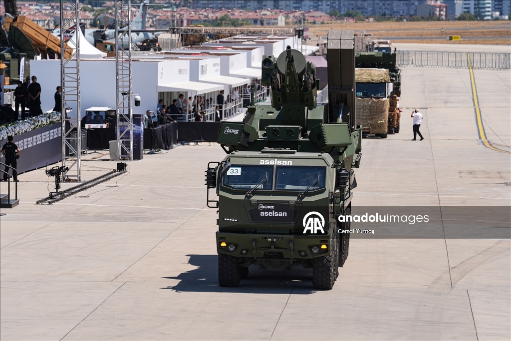 На 17-й Международной выставке оборонной промышленности (IDEF 2025) проходит парад