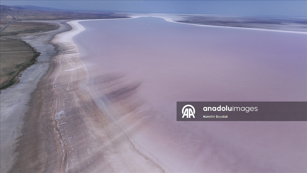 Преображение цвета озера Туз — завораживающее природное явление 11