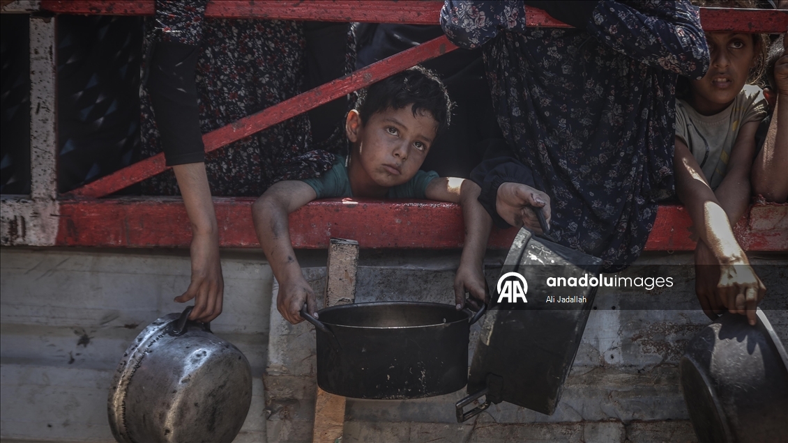 Food distributed to Palestinians battling hunger in Gaza