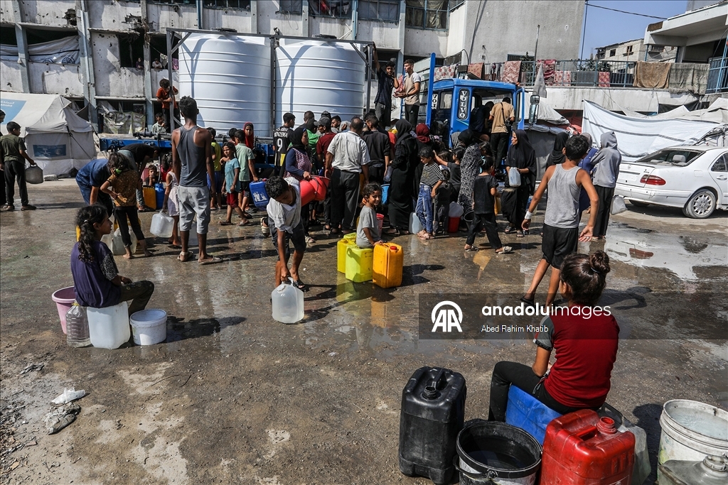 İsrail saldırıları altındaki Gazze'de su krizi devam ediyor