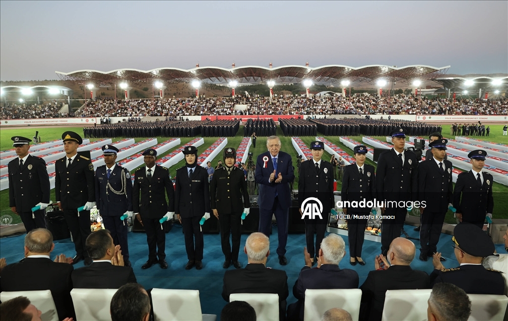 Cumhurbaşkanı Erdoğan, Polis Akademisi Mezuniyet Töreni'ne katıldı