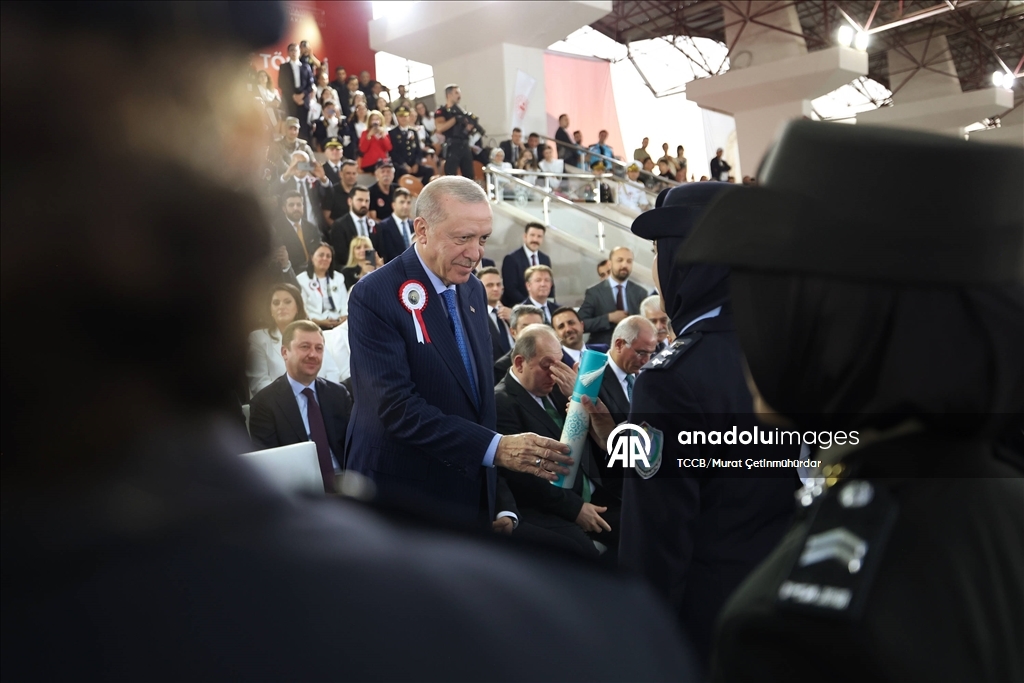 Cumhurbaşkanı Erdoğan, Polis Akademisi Mezuniyet Töreni'ne katıldı