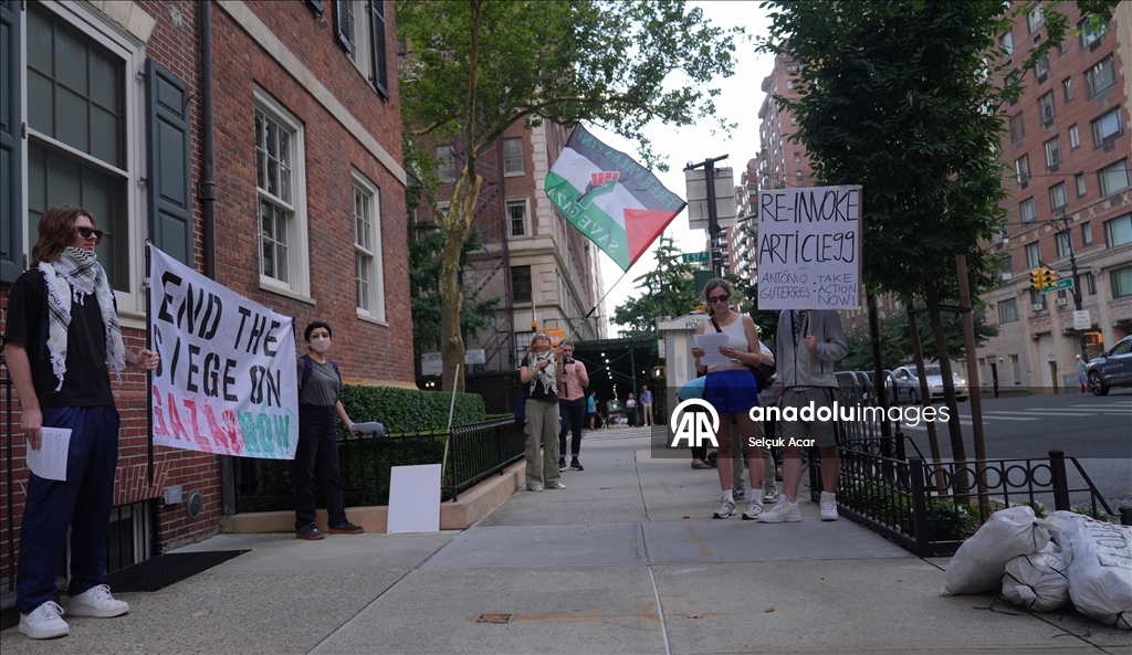 New York’ta BM Genel Sekreteri’nin evi önünde Gazze için protesto