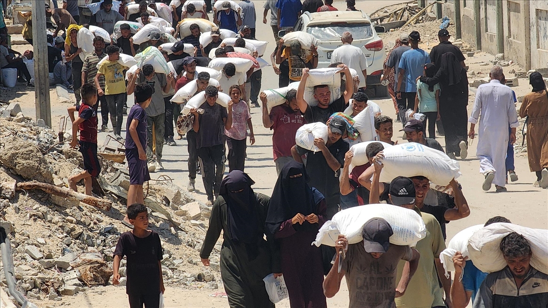 Dünya Gıda Programı, Han Yunus kentinde un yardımı dağıttı