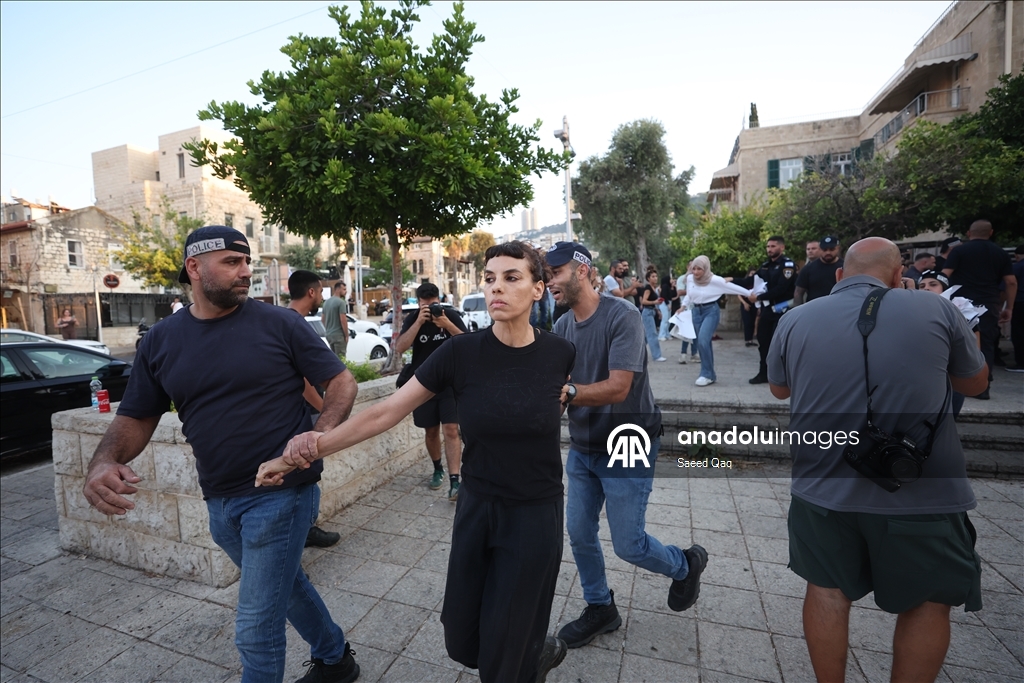 İsrail polisi, Hayfa'da düzenlenen açlık karşıtı protestoda onlarca Arap ve Yahudi göstericiyi gözaltına aldı