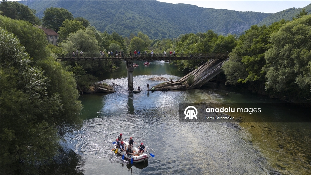 Bosna Hersek'in Una Nehri üzerinde 51. Rafting Festivali başladı