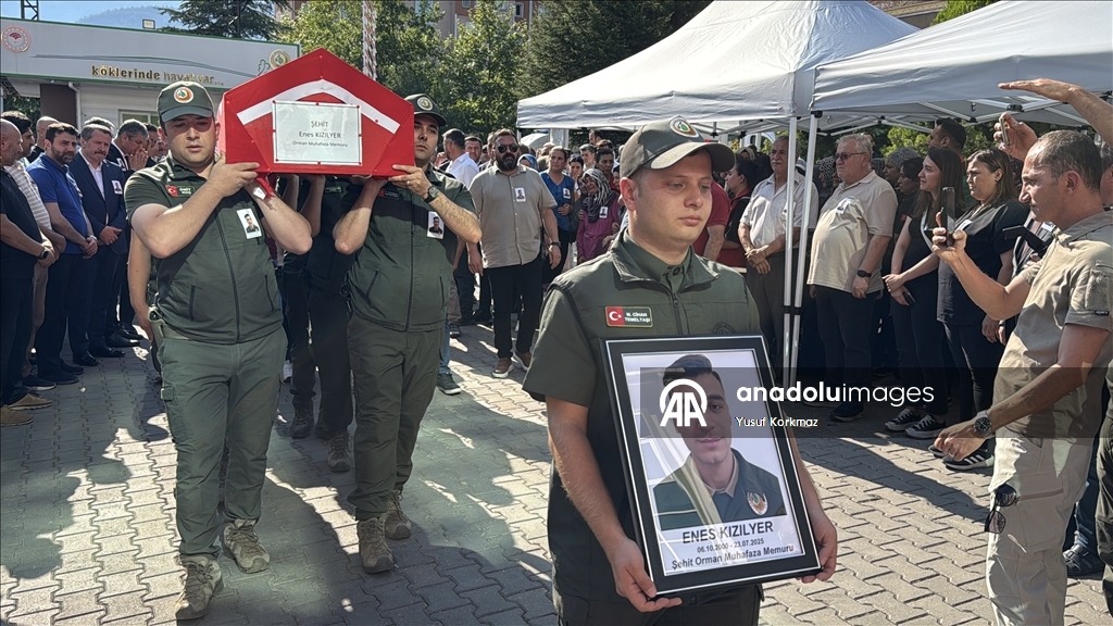 Orman yangını şehitlerinden Enes Kızılyer, Karabük'te son yolculuğuna uğurlandı