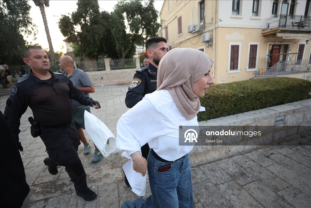 İsrail polisi, Hayfa'da düzenlenen açlık karşıtı protestoda onlarca Arap ve Yahudi göstericiyi gözaltına aldı