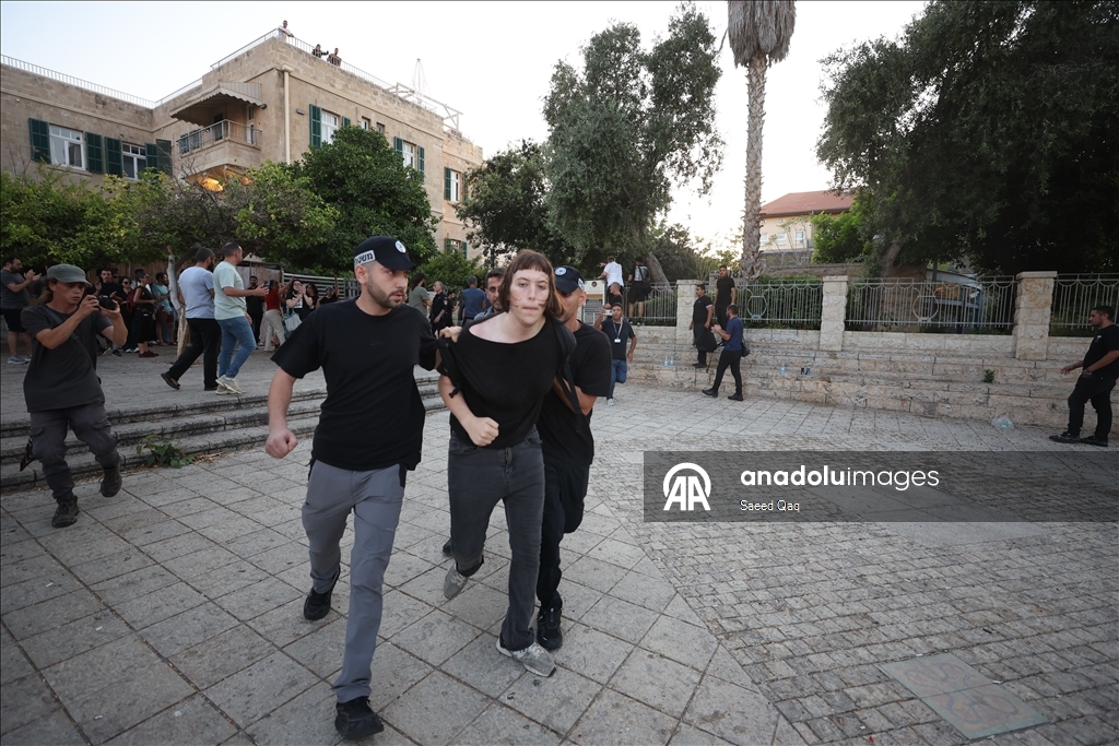 İsrail polisi, Hayfa'da düzenlenen açlık karşıtı protestoda onlarca Arap ve Yahudi göstericiyi gözaltına aldı