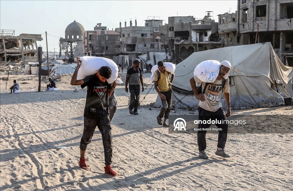 Dünya Gıda Programı, Han Yunus kentinde un yardımı dağıttı