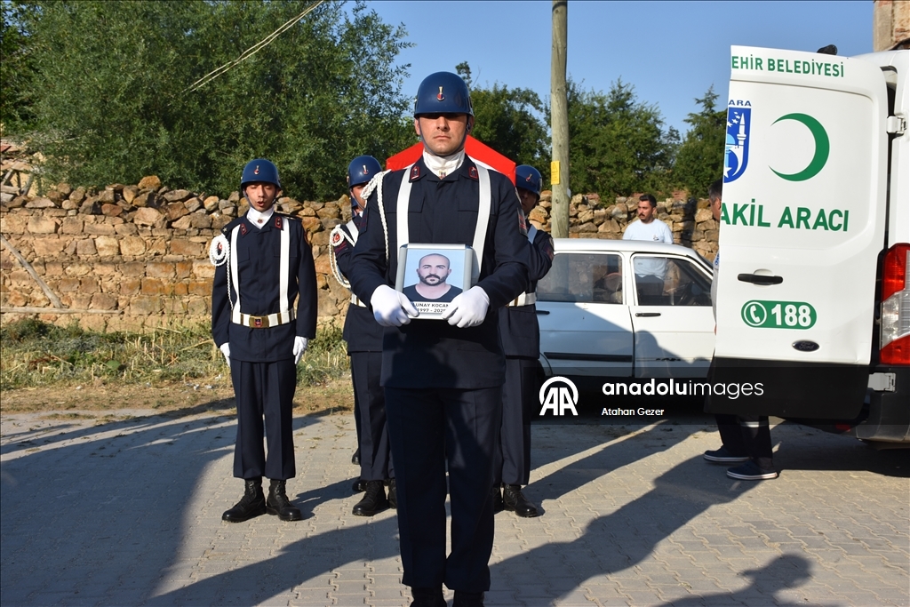 Orman yangını şehitlerinden ağır taşıt şoförü Kocaman'ın cenazesi Eskişehir'de defnedildi