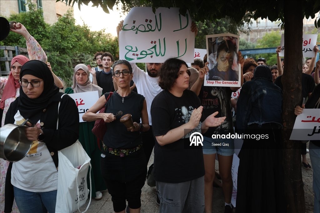 İsrail polisi, Hayfa'da düzenlenen açlık karşıtı protestoda onlarca Arap ve Yahudi göstericiyi gözaltına aldı