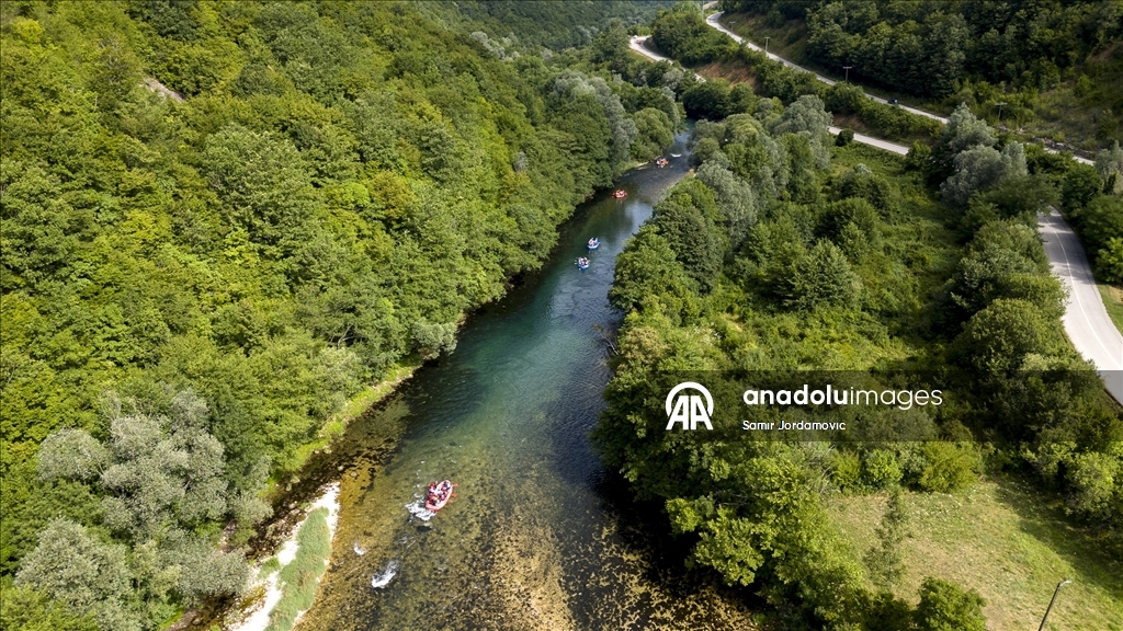 Bosna Hersek'in Una Nehri üzerinde 51. Rafting Festivali başladı