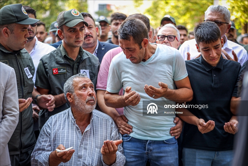 Orman yangını şehitlerinden dozer operatörü Dereli'nin cenazesi Eskişehir'de defnedildi