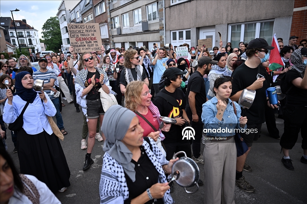 Brüksel'de İsrail Büyükelçiliği önünde protesto gösterisi düzenlendi
